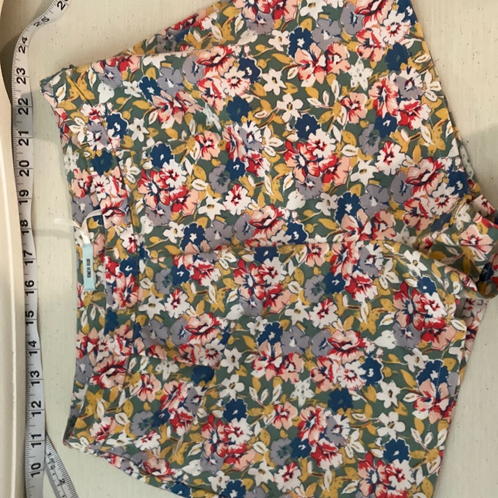 Vintage 2011 high waisted shorts